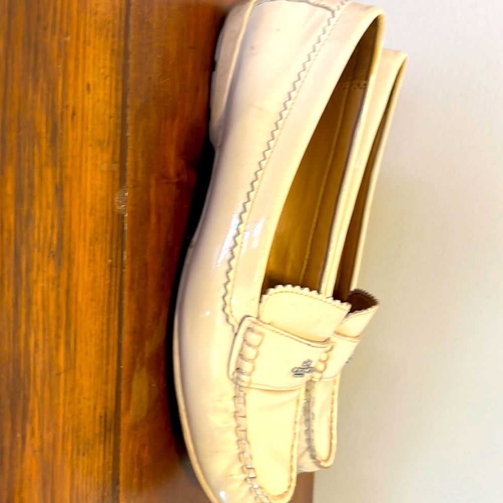 Vintage Coach ivory dress shoes, size 8B (Eur 38). Lightly used with more walks